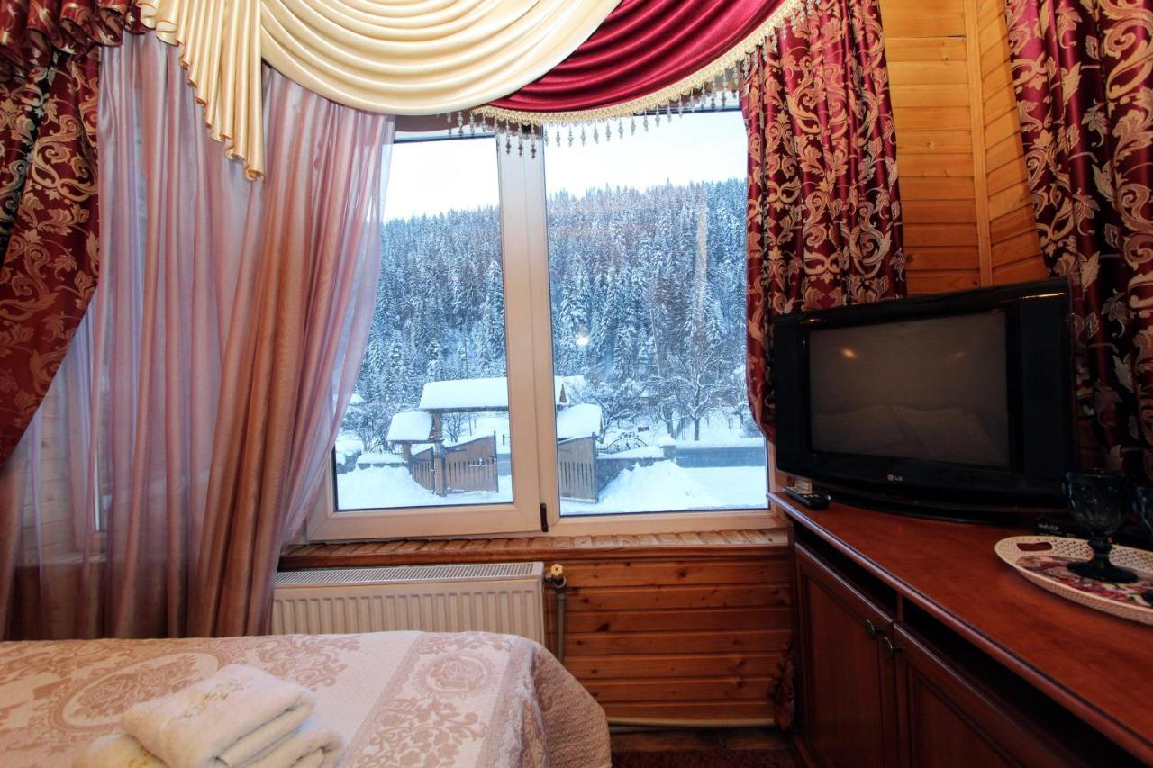 Затишний Готель "Едем" Mykulychyn Exterior foto